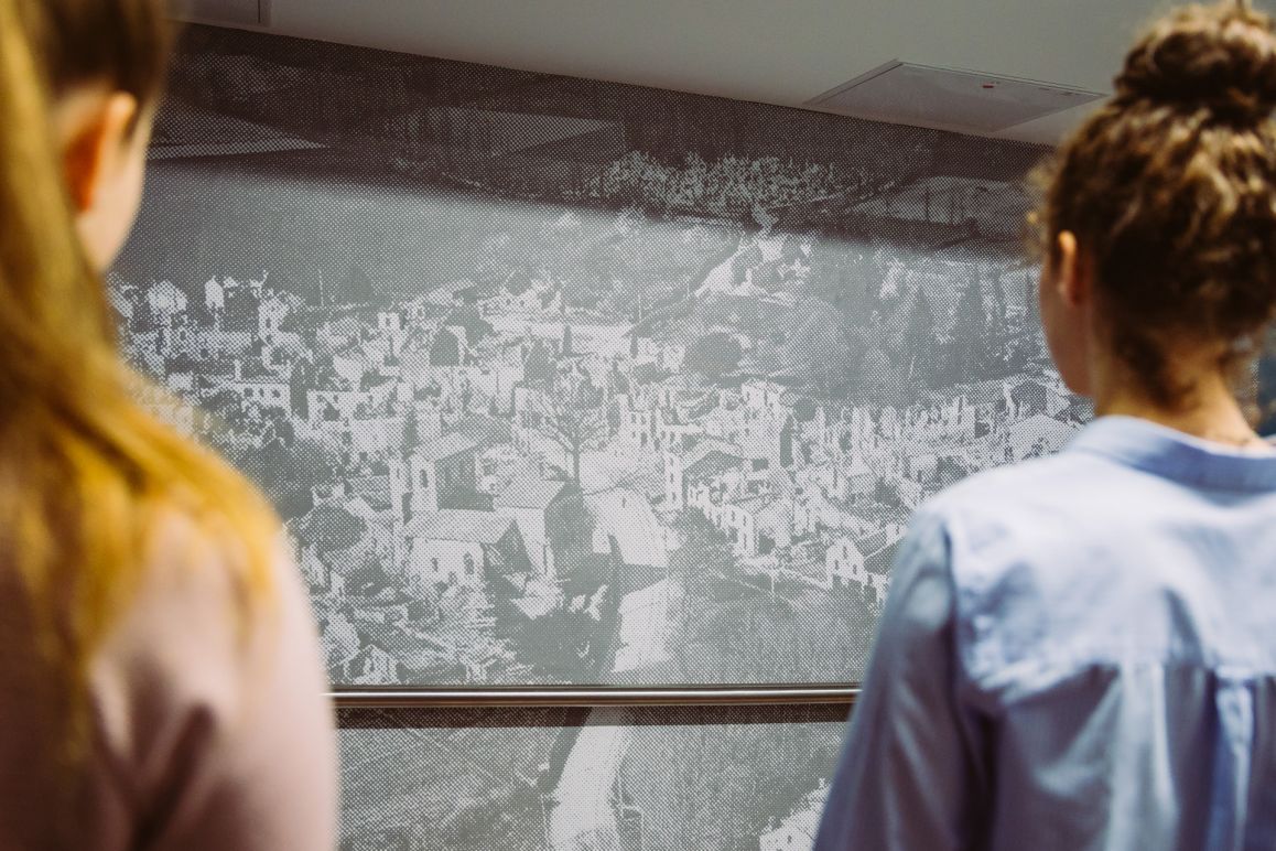 Luftaufnahme des Ortes Oradour-sur-Glane. 